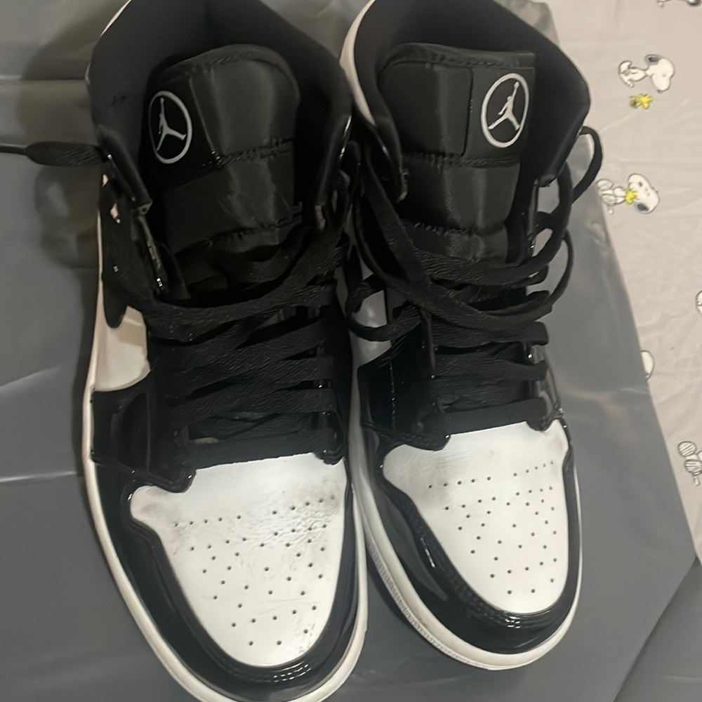 Air Jordan 1 Mid
